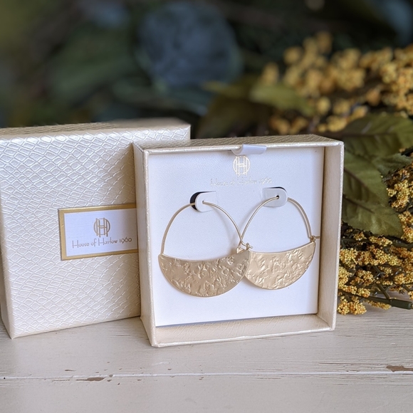 House of Harlow 1960 Half Moon Hoop Earrings, NWT - Picture 4 of 4